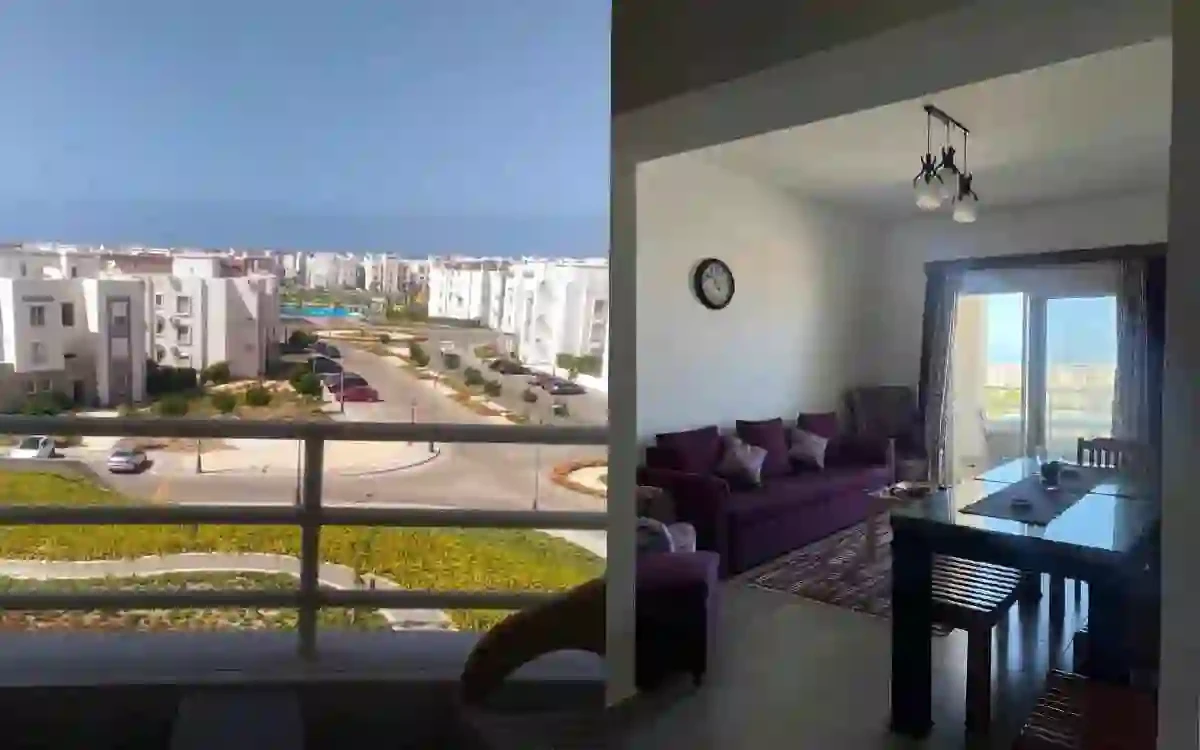 شاليه بروف للبيع بالفرش والتكيفات فى امواج الساحل الشمالي